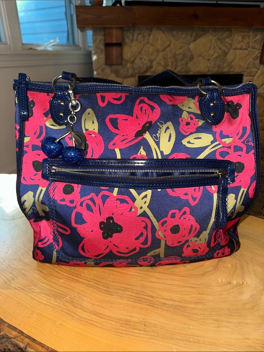 💙🩷💙🩷Coach Navy Tote with Hot Pink Floral Print and Gold Accents